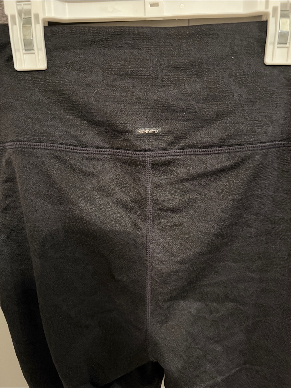 Mondetta Black High-Rise Performance Leggings with Side Pockets - Picture 6 of 7